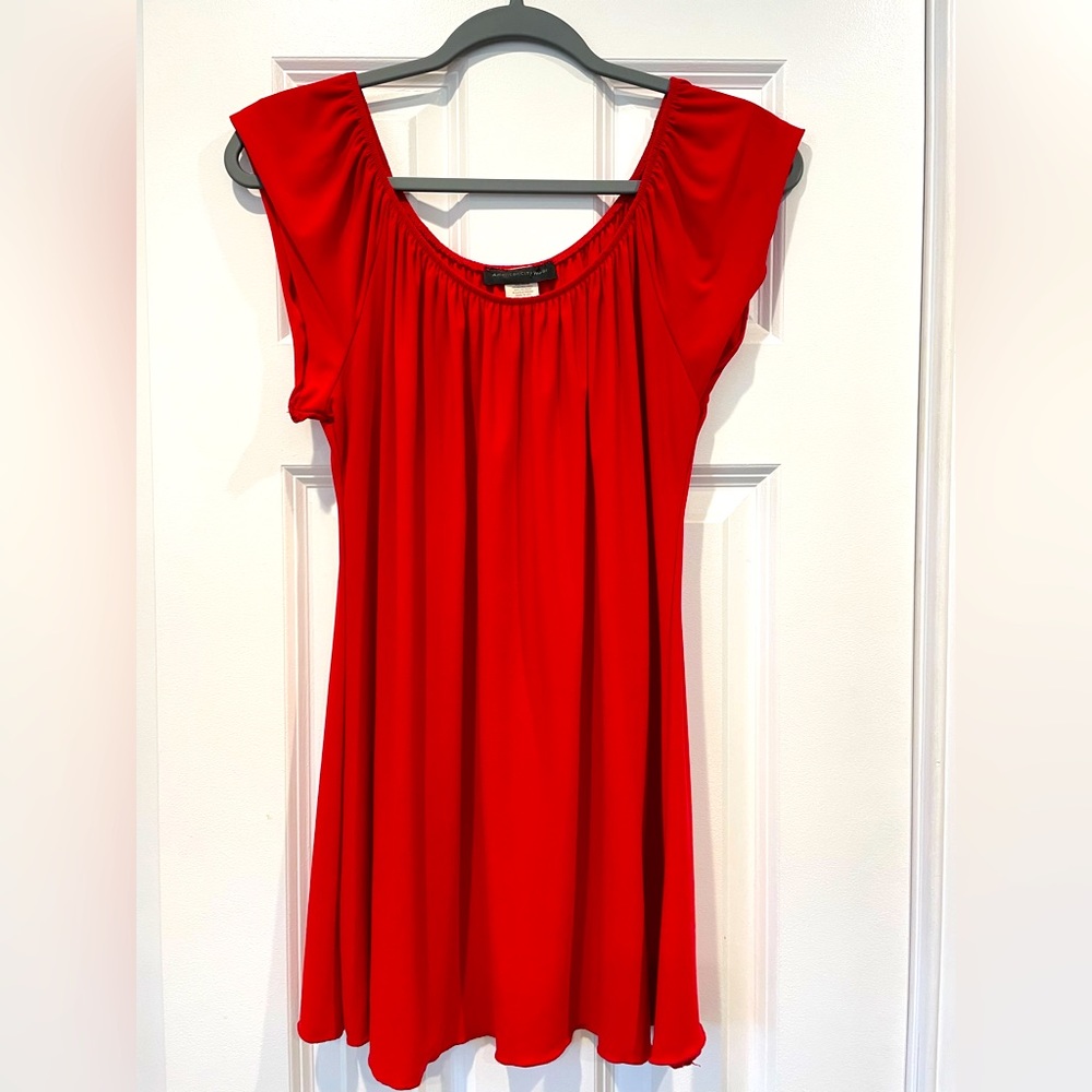 American city wear Brilliant Bright Red Sleeveless Top XL Flattering